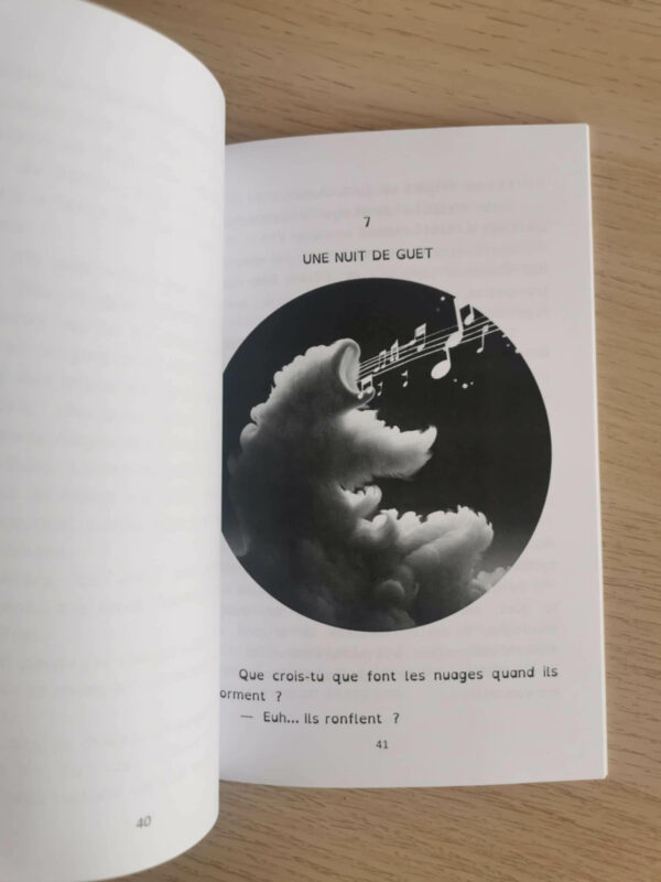 Pages du Gardien des nuages et son marque-page